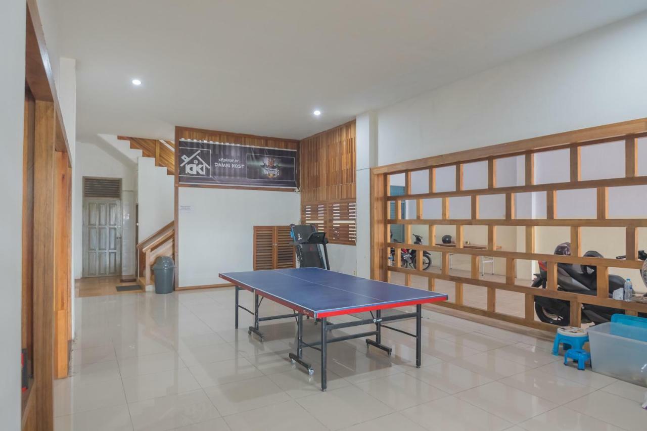 Reddoorz Near Gajah Mada Pontianak Otel Dış mekan fotoğraf